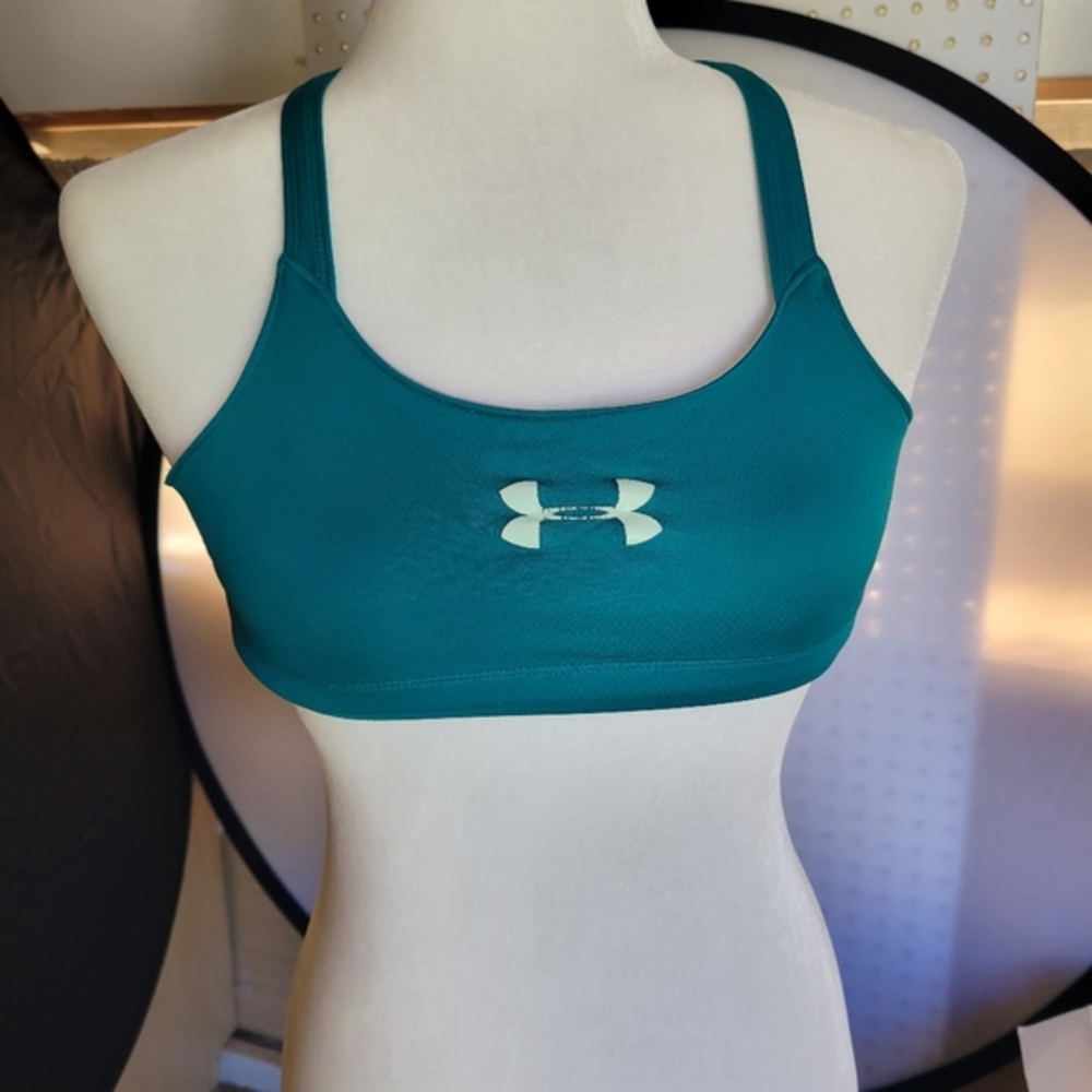 Under Armour youth‎ medium sports bra athletic top